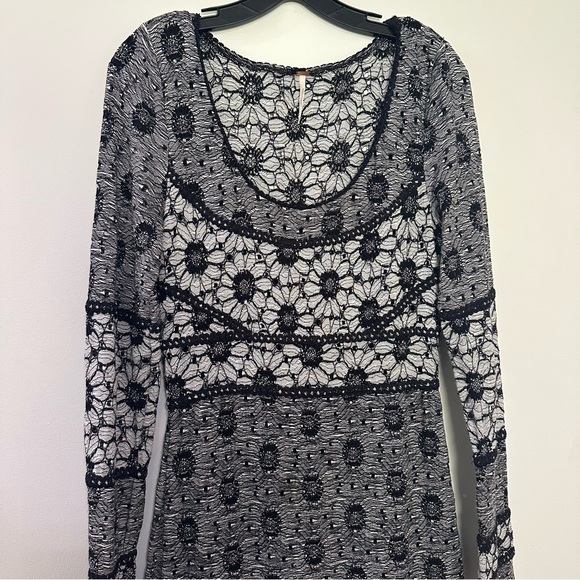 Free People Botanical Forest Knit Lace Long-Sleeve Bodycon‎ Dress Size Medium M - Picture 3 of 8